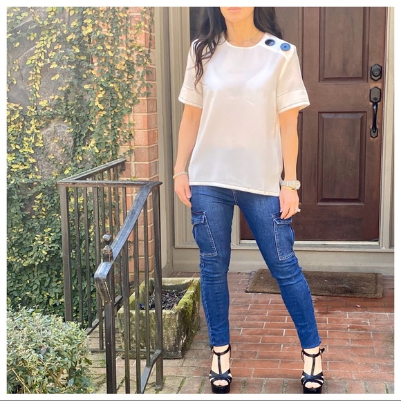 Tops - ✨PARIS ✨White tunic top button detail